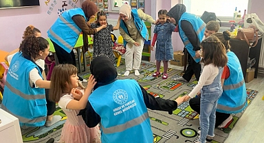 Bandırma Kız Yurdu Öğrencilerinden Minik Dostlarına Sevimli Oyuncaklar
