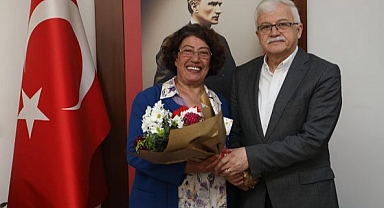 Başkan Deveciler, CHP Burhaniye Kadın Kolları İle Bir Araya Geldi