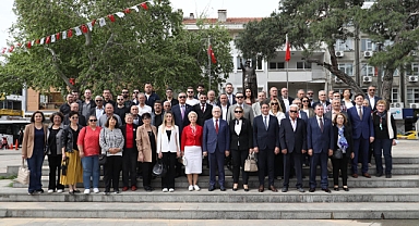 Başkan Deveciler’den 23 Nisan Mesajı