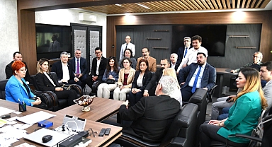 CHP Balıkesir İl Teşkilatı, Karesi Belediyesi'ni Ziyaret Etti