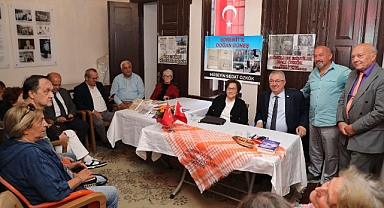 Edremit Belediye Başkanı Mehmet Ertaş, Yazar Sedat Özkök'ün İmza Gününde