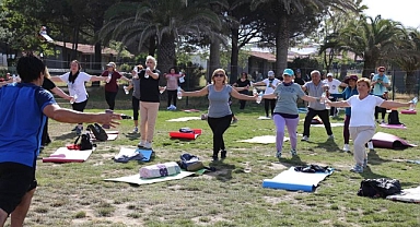 Edremit Belediyesi, Altınkum Sahili'nde Sabah Sporu Etkinliklerine Davet Ediyor