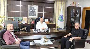 Eski FIFA Kokartlı Hakemden Başkan Palaz’a Nezaket Ziyareti