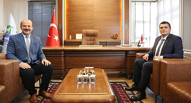 İvrindi İlçe Kaymakamı Umut Pazarcı, Belediye Başkanı Önder Lapanta'yı Ziyaret Etti