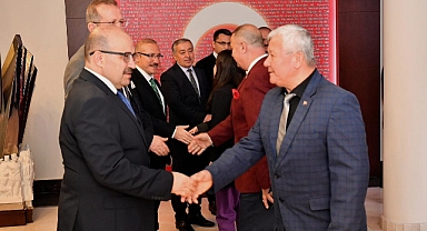 Vali İsmail Ustaoğlu, Birim Amirleri ve Personelle Bayramlaştı