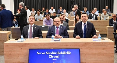 Vali Ustaoğlu, ‘Su Ve Sürdürülebilirlik Zirvesi’ne Katıldı