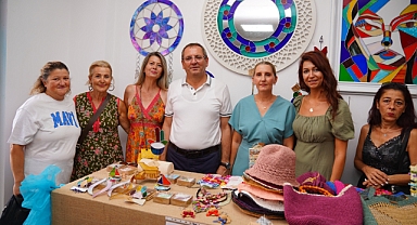 Ayvalık’ta Annelere En Anlamlı Hediyeler Mahalle Evlerindeki Kadınlardan Geldi…