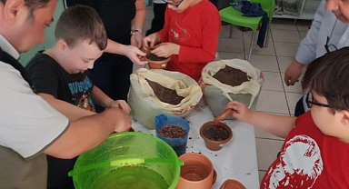 Balıkesir Orman Bölge Müdürlüğü'nden Minik Öğrencilere Ağaçlandırma Etkinliği