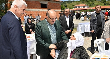 Balıkesir Valisi Ovacık Köy Hayrı'nın Konuğu Oldu