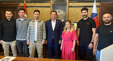 Başkan Sak'a Sındırgı Esnaf ve Yardımlaşma Derneği'nden Nezaket Ziyareti