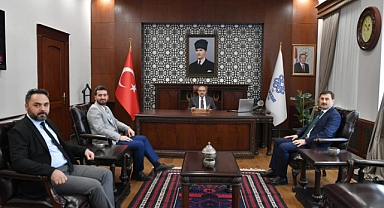 Türk Kızılay Balıkesir Şubesi, Vali Ustaoğlu'nu Ziyaret Etti