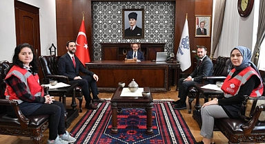 Vakıflar Bölge Müdürlüğü, Vali Ustaoğlu'nu Ziyaret Etti