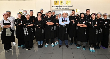 Vali İsmail Ustaoğlu, Balıkesir Üniversitesi'nde Türk Mutfağı Haftası Etkinliğine Katıldı