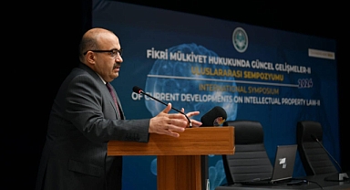 Vali Ustaoğlu, Balıkesir Üniversitesi'nde Sempozyuma Katıldı