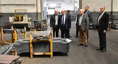 Vali Ustaoğlu, Döşemenler Otomotiv'i Ziyaret Etti