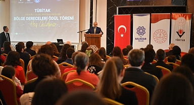 Vali Ustaoğlu, TÜBİTAK Araştırma Projeleri Yarışmaları’nda Derece Alan Öğrencilerle Buluştu