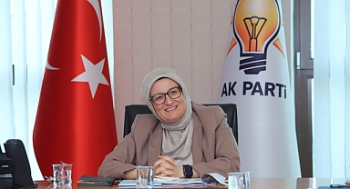 AK Parti Genel Başkan Yardımcısı Belgin Uygur, AK Parti İletişim Merkezi Personeli ile Bir Araya Geldi