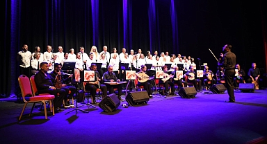 Altıeylül Alaturka Türk Müziği Topluluğu Konserine Büyük İlgi 