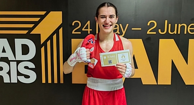 Balıkesir Büyükşehir Belediye Başkanı Ahmet Akın'dan Milli Boksör Esra Yıldız’a Tebrik Mesajı