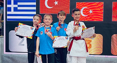 Balıkesirli Sporcu Özen Egemen Efe Er, Balkan Çocuklar Karate Şampiyonası'nda Altın Madalya Kazandı
