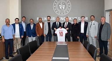 Balıkesirspor Başkanı Abdullah Bekki’den Gençlik ve Spor İl Müdürü Adem Özalp’e Ziyaret