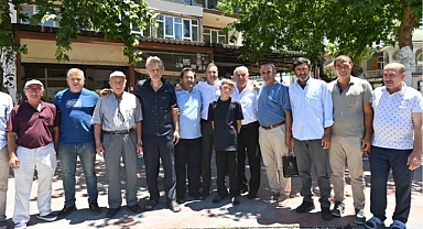 Başkan Ahmet Akın, Pamukçu Mahallesi'nde Vatandaşlarla Bayramlaştı