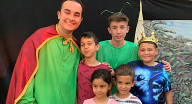 Burhaniye Belediyesi Kent Tiyatrosu, Pelitköy'deki Çocuklarla Buluştu