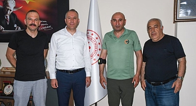 Dağcılık Federasyonu Yetkilileri, Gençlik ve Spor İl Müdürü Adem Özalp’i Ziyaret Etti