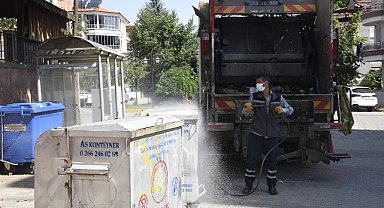 Dursunbey’de Kurban Bayramı Sonrası Çöp Konteynerleri Sterilize Edildi