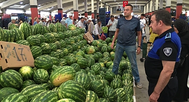 Dursunbey'de Zabıtalar Görevde