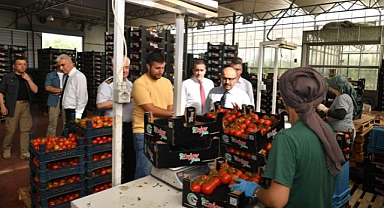 Vali İsmail Ustaoğlu Burhaniye'de Agrotech Yüksek Teknoloji ve Yatırım A.Ş.'yi Ziyaret Etti