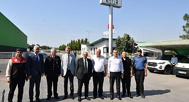 Vali İsmail Ustaoğlu, Gönen’de Faaliyet Gösteren Teksüt’ü Ziyaret Etti