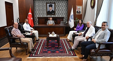 Vali İsmail Ustaoğlu, Ziyaretçilerini Ağırladı