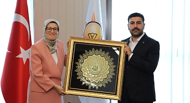 Vekil Uygur, Kamu Birliği Konfederasyonu Heyetini Ağırladı