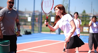 Altıeylül Belediyesi Yaz Kursları'nda Tenis Kursu Başladı