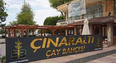 Altınoluk'un Tarihi Çınaraltı Çay Bahçesi Yeniden Açılıyor