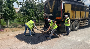 Balıkesir Büyükşehir Belediyesi, Sındırgı'da Asfalt Çalışmalarına Devam Ediyor