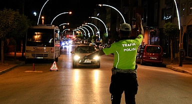 Balıkesir'de Asayiş ve Trafik Huzur Uygulaması: 8 Aranan Şahıs Yakalandı !