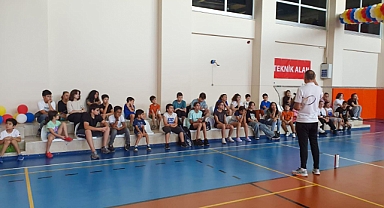 Balıkesir'de BM 75. Yıl Gençlik Merkezi'nde Yaz Okulları Başladı