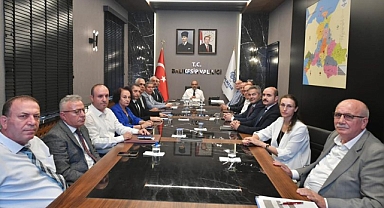 Balıkesir'de İstihdam ve Eğitim Gündemi: Vali Ustaoğlu Başkanlığında Toplantı
