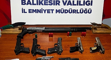 Balıkesir Emniyeti 1 Haftada Çok Sayıda Suç Aleti Ele Geçirdi !