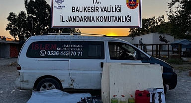 Balıkesir Jandarmasından Göçmen Kaçakçılığı Operasyonu! 