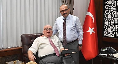 Balıkesir Valisi İsmail Ustaoğlu Ziyaretçilerini Ağırladı