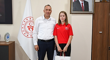 Balıkesirli Sporcu Buse Açıl'dan İl Müdürü Adem Özalp’e Ziyaret