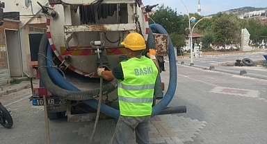 Bandırma'da Yağmur Suyu Mazgalları ve Kanalizasyon Temizliği Tamamlandı