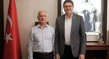 CHP'den Karamürsel'e Ziyaret: 47 Yıl Sonra Gelen Zaferin Kutlaması