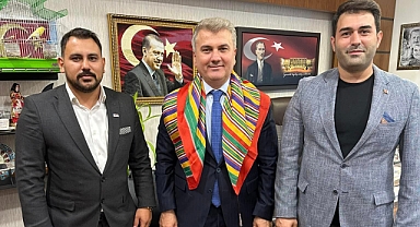 Dr. Mustafa Canbey, Gazi Meclis'te Balıkesirli Hemşehrileri Ağırladı