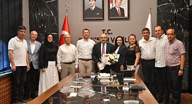 Karesi Merkez Mahalle Muhtarları'ndan Vali İsmail Ustaoğlu'na Ziyaret