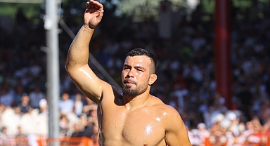 Kırkpınar'da Başpehlivan Yusuf Can Zeybek