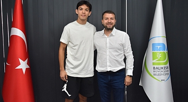 Serhat Şener ile Yeniden: Balıkesir Büyükşehir Belediyespor’dan İç Transfer Hamlesi